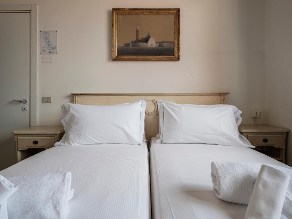 Hotel ResArt Iàcomus Bologna Esterno foto
