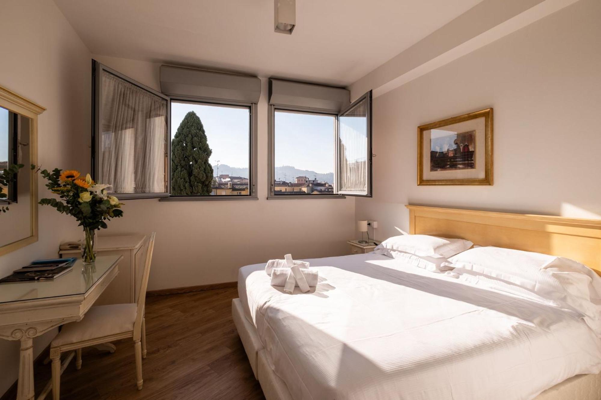 Hotel ResArt Iàcomus Bologna Esterno foto